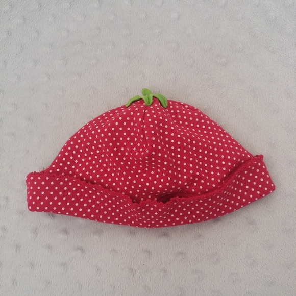 4/$20 Baby girl strawberry beanie hat 6 months - Picture 6 of 9